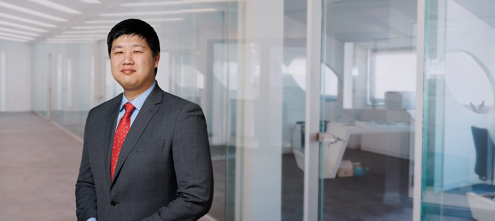 Professional portrait of Andrew Bae